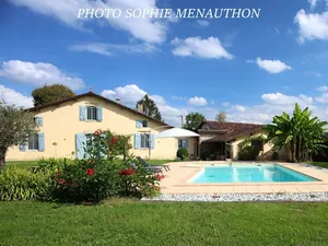 Vente maison 12 pièces 344 m² à Dax (40100)  682 500 €