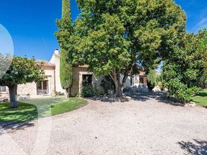 Maison avec piscine Mollégès (13)