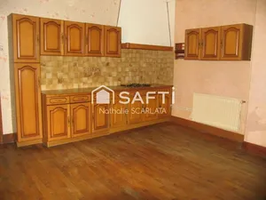 Vente maison 5 pièces 92 m² à Sedan (08200)  72 500 €
