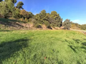 Vente terrain à batir 554 m² à Saint-Laurent-du-Var (06700)  299 000 €