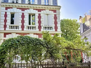 Vente locaux professionnels 300 m² à Paris 16ème (75016)  4 250 000 €