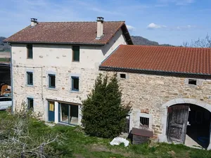 Vente ferme 5 pièces 190 m² à Billom (63160)  340 000 €