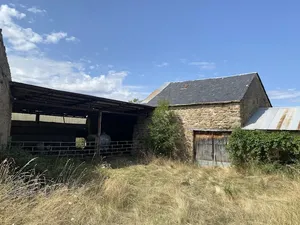 Vente maison 80 m² à Apchat (63420)  32 000 €
