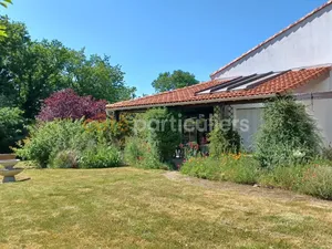 Vente maison 8 pièces 144 m² à La chapelle largeau (79700)  235 500 €