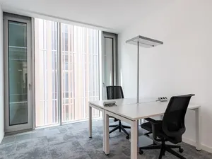 Location meublée locaux professionnels 10 m² à Bordeaux (33000)  764 €