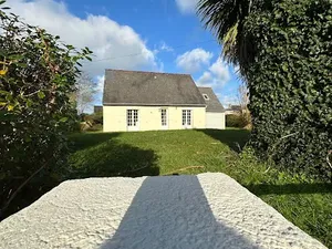 Vente maison 4 pièces 74 m² à Ploudalmézeau (29830)  232 000 €