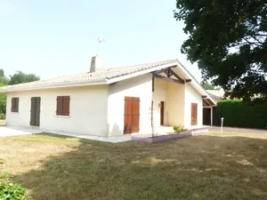 Location maison 5 pièces 122.13 m² à Mont-de-Marsan (40000)  890 €