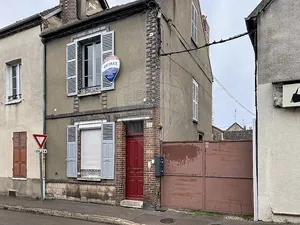 Vente maison 4 pièces 81 m² à Sens (89100)  115 000 €