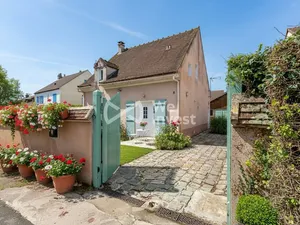 Vente maison 5 pièces 100 m² à Villeneuve-le-Comte (77174)  397 000 €