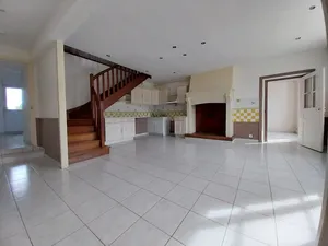 Vente ferme 5 pièces 122 m² à Saint-Père-Marc-en-Poulet (35430)  309 750 €