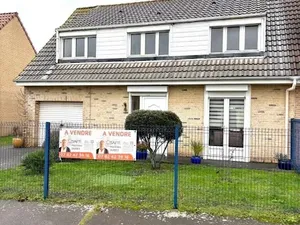 Vente maison 8 pièces 135 m² à Spycker (59380)  253 500 €