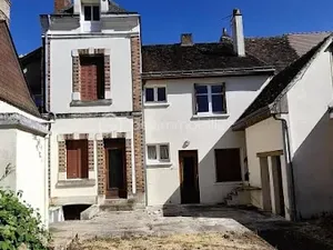 Vente maison 8 pièces 175 m² à Château-Renault (37110)  158 000 €
