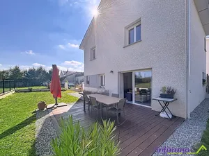 Vente maison 4 pièces 91 m² à Les Abrets (38490)  269 000 €