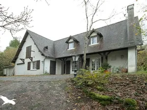 Vente maison 5 pièces 188 m² à Saint-Méard-de-Drône (24600)  185 000 €