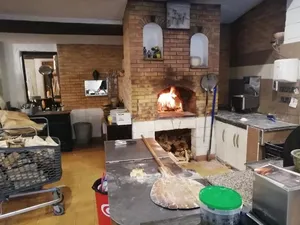 Vente locaux professionnels 190 m² à Cuges-les-Pins (13780)  564 700 €