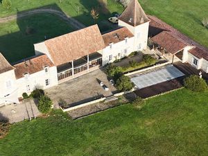 Maison avec piscine et jardin Lacépède (47)