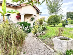 Vente maison 7 pièces 158 m² à Saint-Laurent-de-Chamousset (69930)  349 000 €