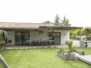 Vente maison neuve 4 pièces 94 m² à Entraigues-sur-la-Sorgue (84320)  325 900 €