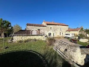 Vente maison 7 pièces 224 m² à Ternay (86120)  370 000 €