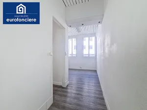 Location locaux professionnels 73.07 m² à Troyes (10000)  722 €