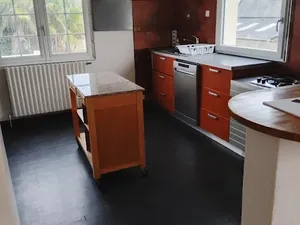 Location maison 8 pièces 170 m² à Locmaria-Plouzané (29280)  1 230 €