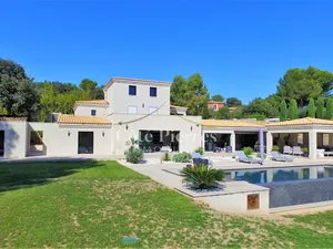 Vente villa 6 pièces 230 m² à Nimes (30000)  997 500 €