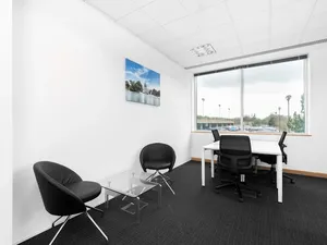 Location meublée locaux professionnels 15 m² à Bordeaux (33000)  1 146 €