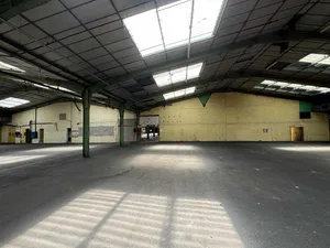 Vente locaux professionnels 1085 m² à Rouen (76000)  455 700 €