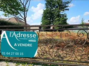 Vente terrain 534 m² à Villeparisis (77270)  243 000 €
