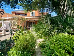 Vente maison 7 pièces 213 m² à Rognonas (13870)  478 000 €