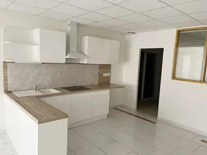Location appartement 3 pièces 78.4 m² à Villeveyrac (34560)  690 €