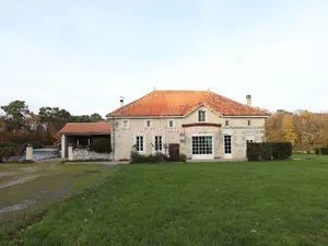 Vente maison 8 pièces 279 m² à Villexavier (17500)  520 000 €