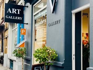 Espace de travail à louer en partenariat avec V Gallery