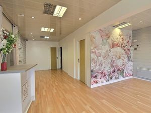 Local commercial Thonon Les Bains 58m2 et réserve 45m2