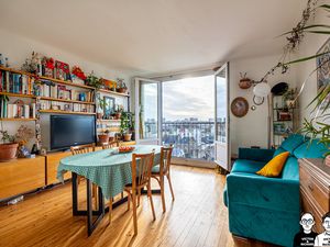 TYPE 4 - VUE DÉGAGÉE SUR TOITS NANTAIS - ASCENSEUR - CAVE (GARAGE EN OPTION)