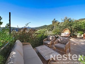 A VENDRE CALLAS - PETITE MAISON + PROJET CONSTRUCTION + PISCINE