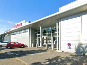 Local commercial Auch 832 m2