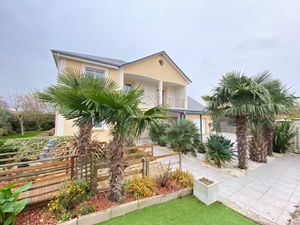 MAISON 9 PIECES GRENTHEVILLE