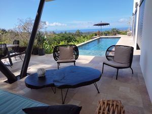 Villa d'architecte avec piscine  vue mer