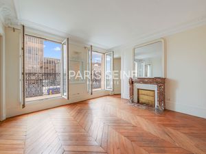 ** MONTPARNASSE ** Magnifique appartement 4 pièces avec Balcon filant !
