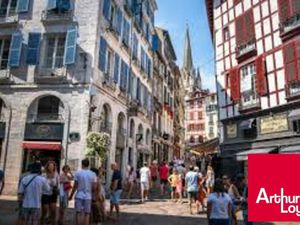 Vente bureau 21m2 Bayonne 64100 - 64920 € - Surface Privée