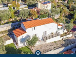 Vente maison 4 pièces 130 m² Saint-André-de-la-Roche (06730)