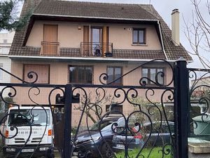 DRANCY Appartement dans pavillon de 3 pièces+ Grand garage