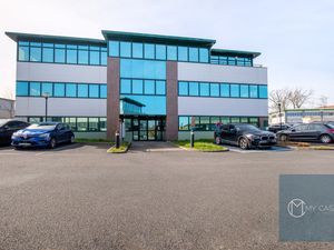 LISSIEU / BOIS-DIEU - Local professionnel de 67 m2 aménagé -