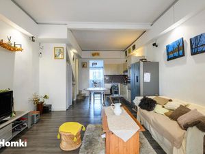 Maison de ville renovée 4 pièces de 90m² avec balcon DPE C