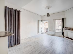 GRAND STUDIO AVEC BALCON