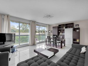 COTE PAVEE - Appartement T5 d'environ 100m² avec terrasse