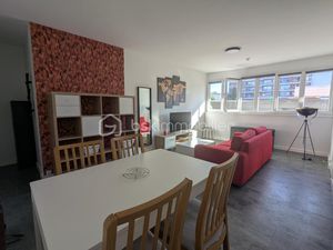 T2 proche commerces avec possibilité de parking