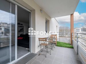 SAINT MICHEL - T3 AVEC BALCON ET GARAGE FERME