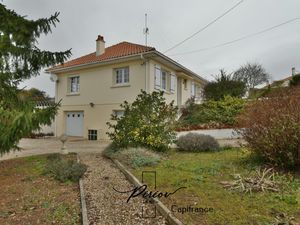 Pavillon 113 M²  plain pied  4 chambres  1700 m² de terrain clos